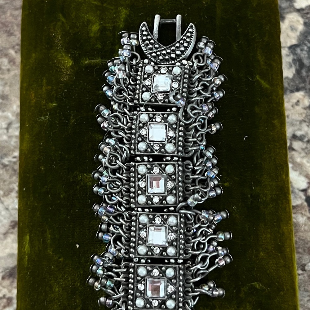 Quartz Women's Beaded Watch - Picture 2 of 5